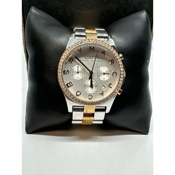 Marc Jacobs MB31C6 Women\'s Stainless Steel Analog Dial Quartz Wriet Watch JNA181